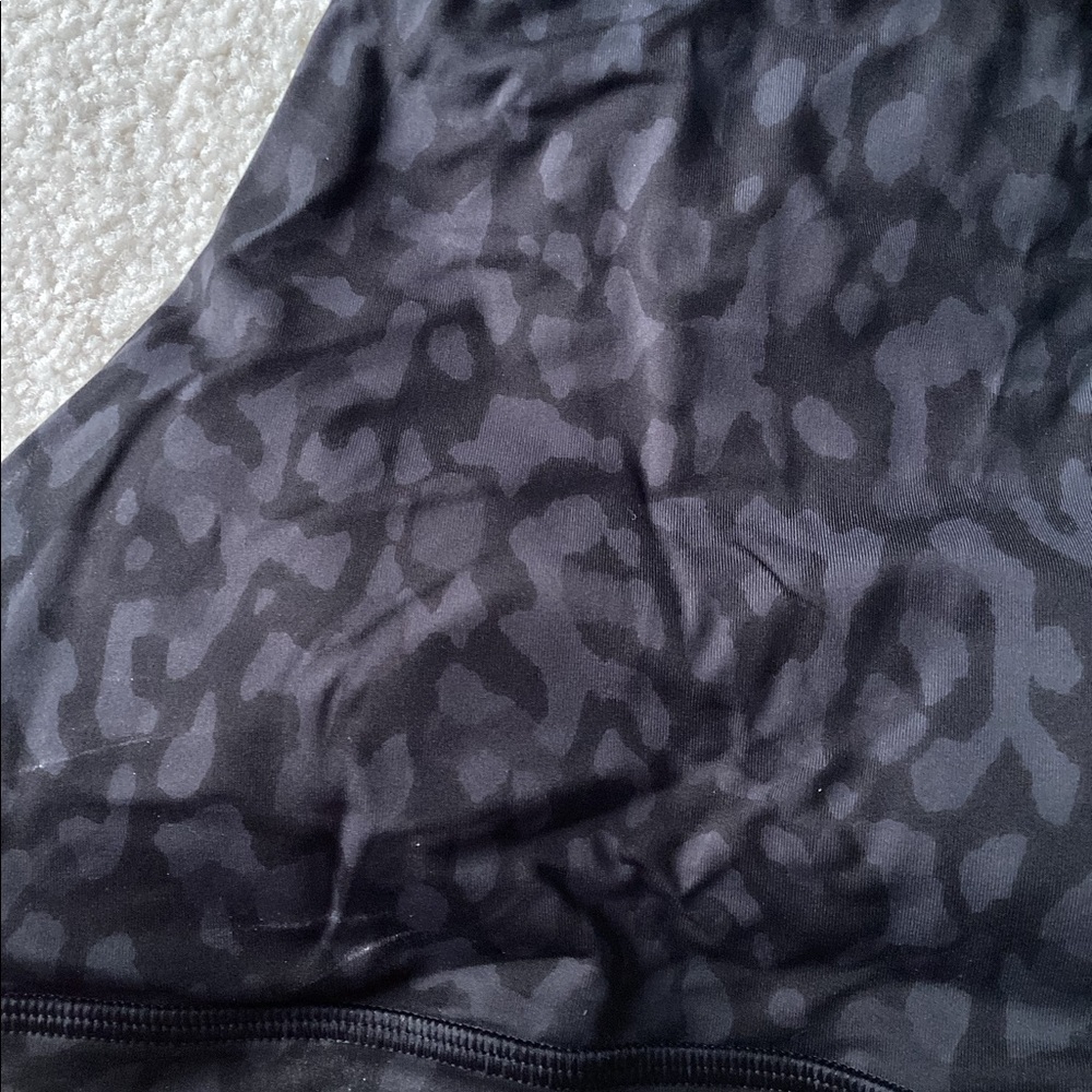 Lululemon sports bra (FINALPRICEDROP) - Picture 3 of 4